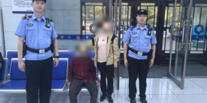 南岗分局民警巡逻中救助走失老人
