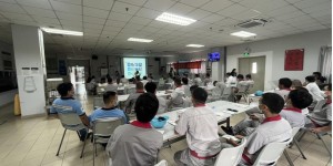 垃圾分类进厂企 传播文明新风尚